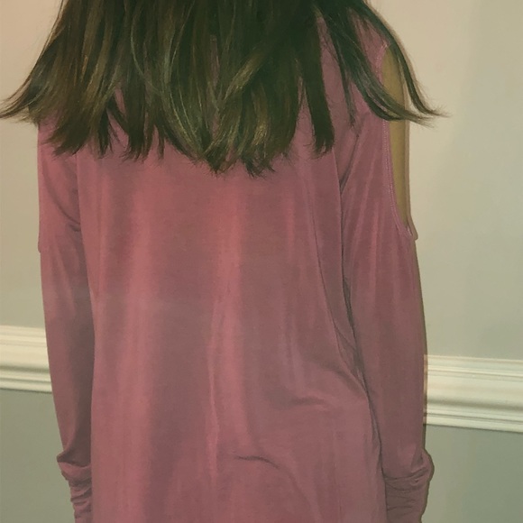 American Eagle Soft and Sexy Cold-Shoulder Top - Picture 2 of 3